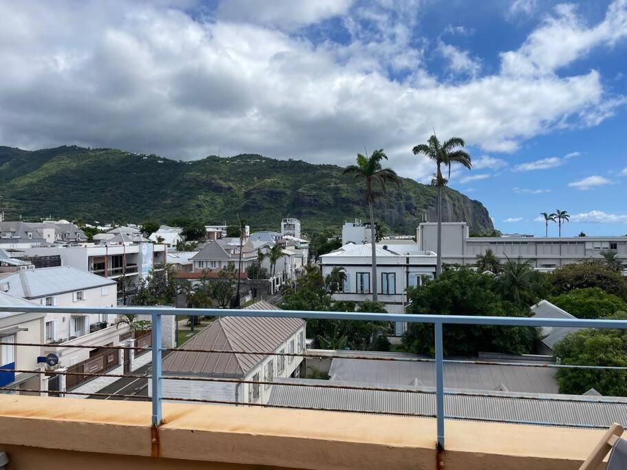 סיינט דניס Rare ! Spacieux T3 En Roof-Top Au Barachois - 2 Ch Climatisees - 6 Couchages - Proche Aeroport מראה חיצוני תמונה