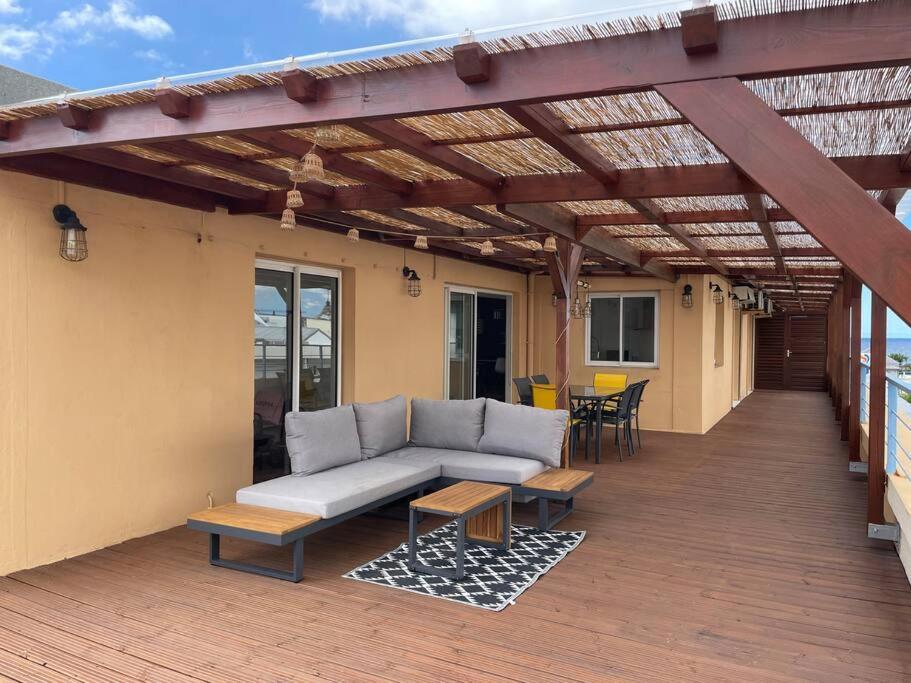 סיינט דניס Rare ! Spacieux T3 En Roof-Top Au Barachois - 2 Ch Climatisees - 6 Couchages - Proche Aeroport מראה חיצוני תמונה