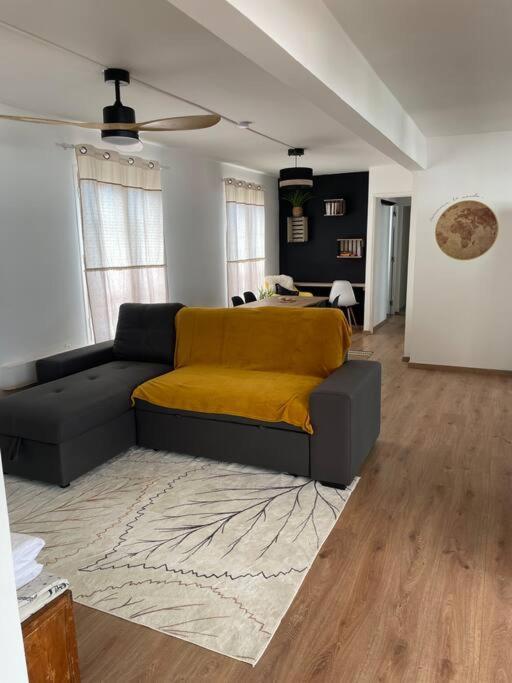 סיינט דניס Rare ! Spacieux T3 En Roof-Top Au Barachois - 2 Ch Climatisees - 6 Couchages - Proche Aeroport מראה חיצוני תמונה